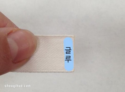 不織布手工制作漂亮婚禮簽到筆的方法圖解 -  rpnrmr.com