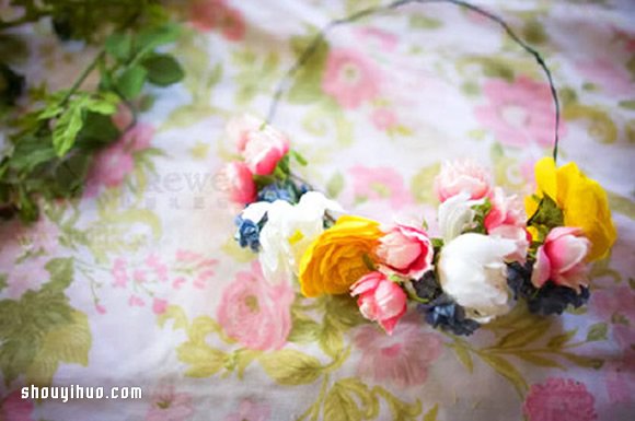新娘鮮花花環(huán)DIY手工制作方法圖解教程 -  rpnrmr.com