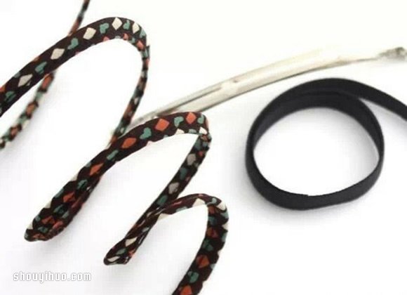 布藝蝴蝶結(jié)發(fā)卡的制作方法圖解 -  rpnrmr.com