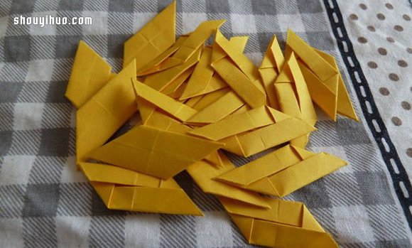 折紙手鐲手環(huán)的折法 手工手鐲手環(huán)折紙圖解 -  rpnrmr.com
