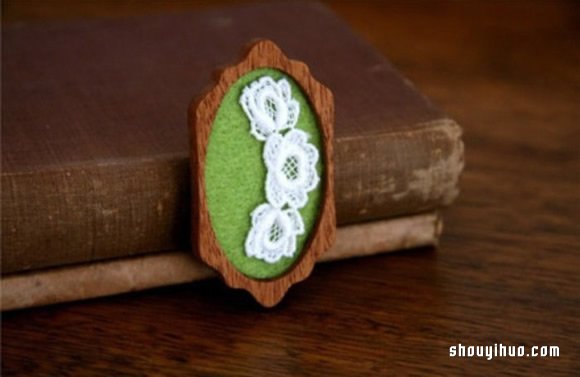 特色刺繡小飾品 將手工刺繡與小木塊結(jié)合 -  rpnrmr.com