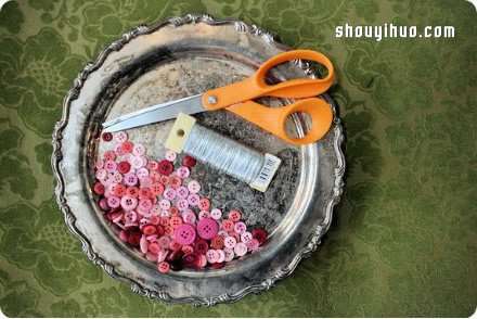 漂亮紐扣手捧花DIY制作方法圖解教程 -  rpnrmr.com