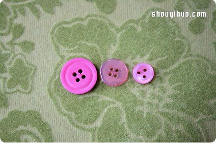 漂亮紐扣手捧花DIY制作方法圖解教程 -  rpnrmr.com