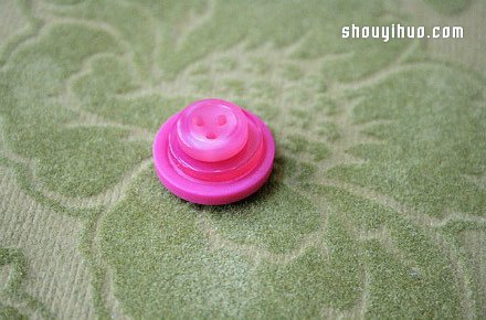 漂亮紐扣手捧花DIY制作方法圖解教程 -  rpnrmr.com