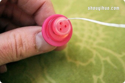 漂亮紐扣手捧花DIY制作方法圖解教程 -  rpnrmr.com