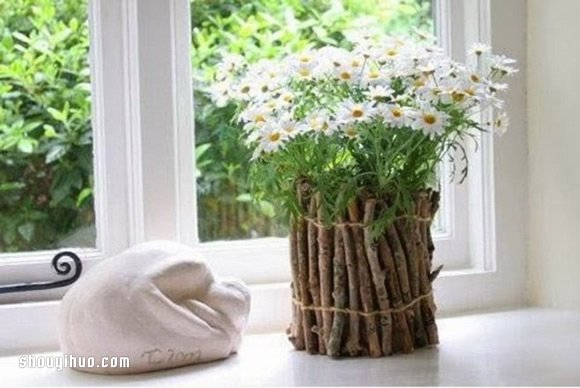 利用枯枝DIY制作田園風(fēng)花瓶的方法圖解 -  rpnrmr.com