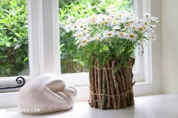 利用枯枝DIY制作田園風(fēng)花瓶的方法圖解 -  rpnrmr.com