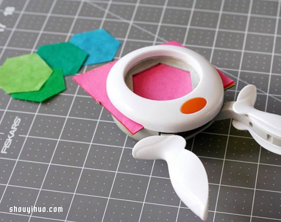抽象風(fēng)裝飾畫的手工DIY制作方法圖解教程 -  rpnrmr.com