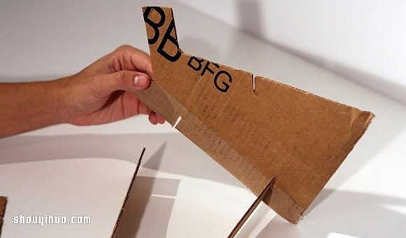 硬紙板制作筆記本散熱架的方法圖解教程 -  rpnrmr.com