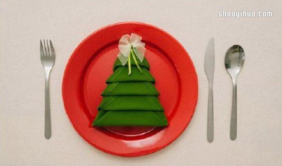 圣誕主題圣誕樹餐布的疊法圖解教程 -  rpnrmr.com