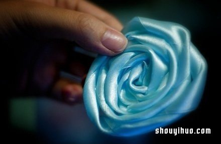絲帶手捧花DIY教程 絲帶手捧花制作圖解 -  rpnrmr.com