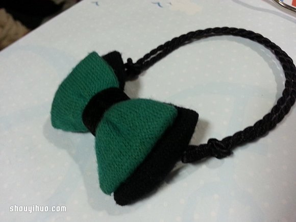 超簡(jiǎn)單吊飾手環(huán)DIY！只要打2個(gè)結(jié)就完成咯！ -  rpnrmr.com