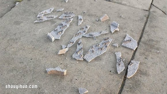 電玩宅超強(qiáng)自制求職履歷，想看先打破石碑吧 -  rpnrmr.com