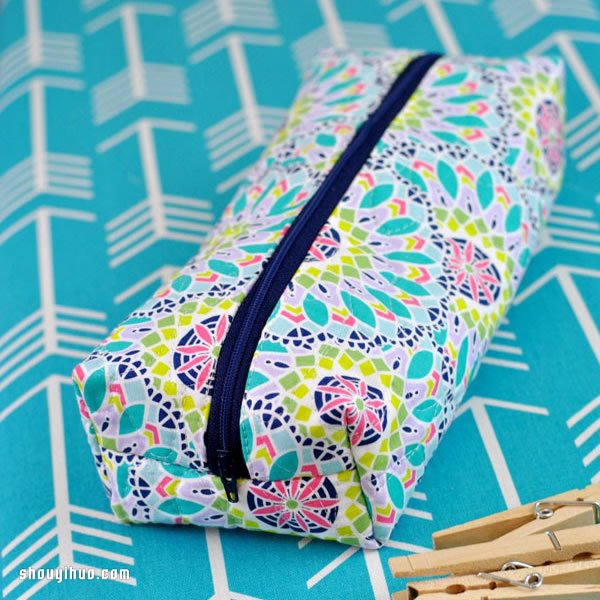 拼布風(fēng)拉鏈小包手工制作 當(dāng)化妝包筆袋或工具包 -  rpnrmr.com