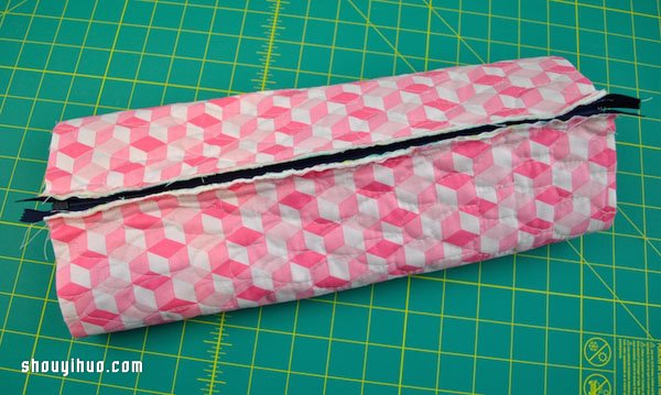 拼布風(fēng)拉鏈小包手工制作 當(dāng)化妝包筆袋或工具包 -  rpnrmr.com