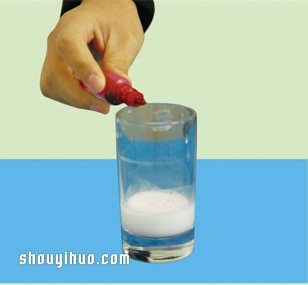 化學(xué)小實(shí)驗(yàn)：硼砂和白膠制作好玩“果凍” -  rpnrmr.com