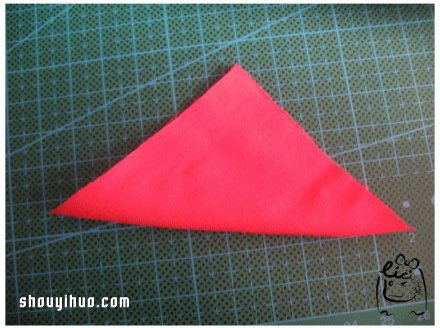 手工布藝櫻花胸針的DIY制作方法圖解教程 -  rpnrmr.com