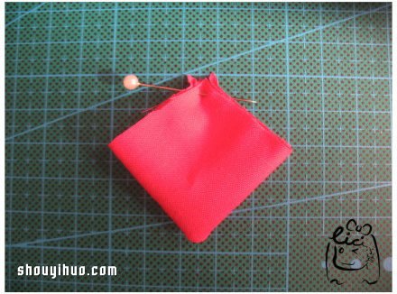 手工布藝櫻花胸針的DIY制作方法圖解教程 -  rpnrmr.com