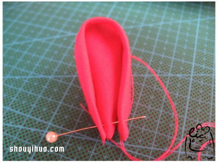 手工布藝櫻花胸針的DIY制作方法圖解教程 -  rpnrmr.com