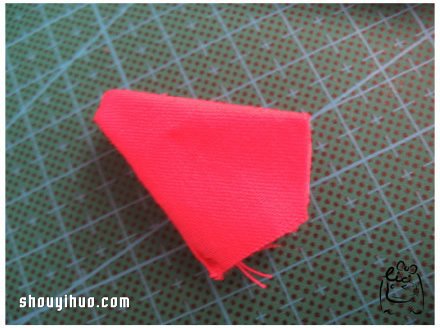 手工布藝櫻花胸針的DIY制作方法圖解教程 -  rpnrmr.com