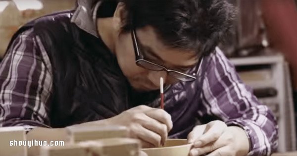 可憐小金魚被透明樹脂封存？別哭，你再仔細(xì)看 -  rpnrmr.com