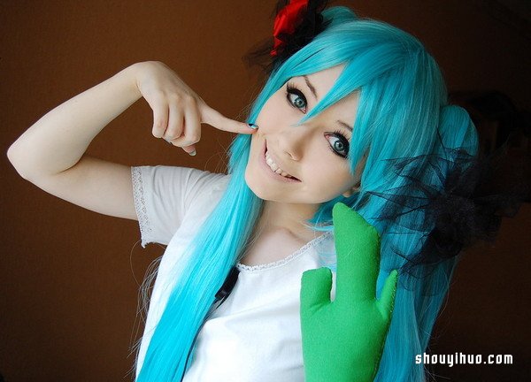 俄精靈系美女cosplay 真是扮什么像什么！ -  rpnrmr.com