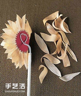 手工紙花的制作方法 與串珠結(jié)合的效果令人驚艷 -  rpnrmr.com