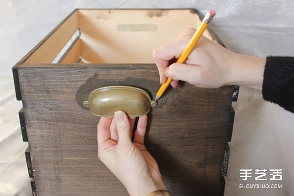 自制板條箱收納柜 收納柜的制作方法圖解教程 -  rpnrmr.com
