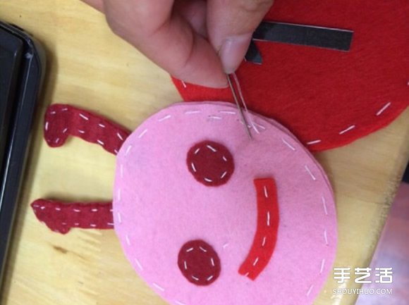 幼兒不織布毛毛蟲(chóng)玩具手工制作圖解教程 -  rpnrmr.com