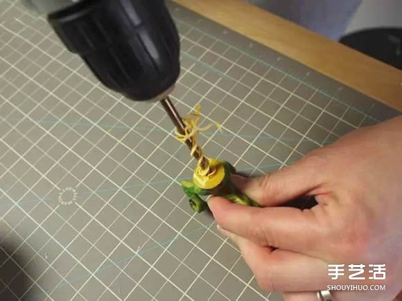 利用孩子們玩膩的動(dòng)物玩具DIY制作有趣的掛鉤 -  rpnrmr.com