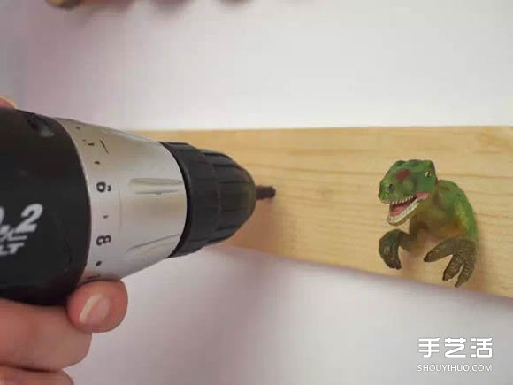 利用孩子們玩膩的動(dòng)物玩具DIY制作有趣的掛鉤 -  rpnrmr.com