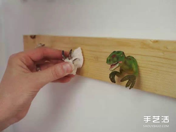 利用孩子們玩膩的動(dòng)物玩具DIY制作有趣的掛鉤 -  rpnrmr.com