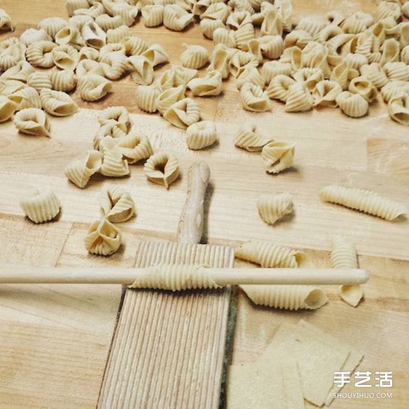 手工意大利面制作過(guò)程也能讓人看的通體舒暢 -  rpnrmr.com