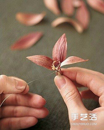 玉米葉制作花朵的方法 玉米葉DIY仿真花教程 -  rpnrmr.com
