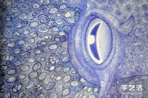 耗時(shí)一年，用圓珠筆畫出寫實(shí)霸氣的巨型章魚 -  rpnrmr.com