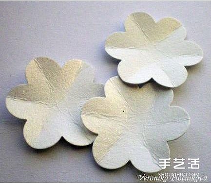 硬紙片折紙玫瑰花的方法 玫瑰花的折法步驟圖 -  rpnrmr.com