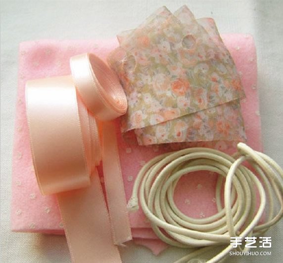 綢帶頭花發(fā)繩手工制作 漂亮發(fā)繩DIY圖解教程 -  rpnrmr.com