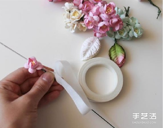 新娘花環(huán)DIY制作方法 自制花環(huán)頭飾圖解教程 -  rpnrmr.com