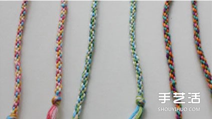 利用紙板編出漂亮手鏈?zhǔn)掷K的方法圖解教程 -  rpnrmr.com