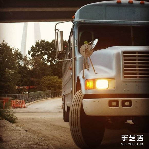 報廢校車改造移動豪宅 來一場說走就走的旅行 -  rpnrmr.com