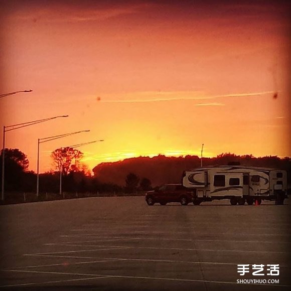 報廢校車改造移動豪宅 來一場說走就走的旅行 -  rpnrmr.com