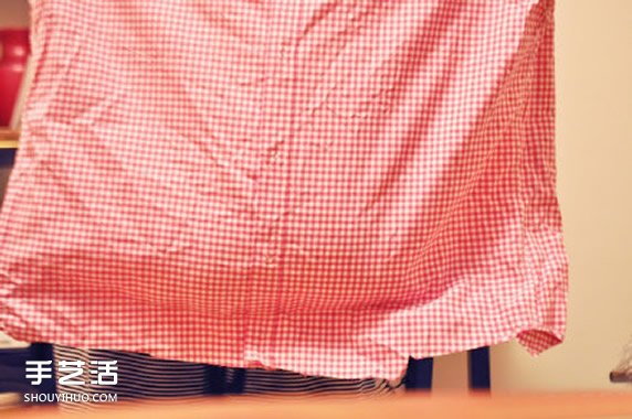 舊襯衫改造個(gè)性抱枕套 舊襯衫DIY靠枕套的方法 -  rpnrmr.com