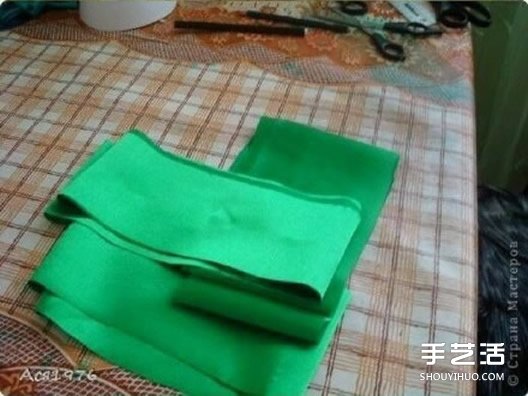 簡(jiǎn)單立體絲綢圣誕樹的制作方法圖解教程 -  rpnrmr.com