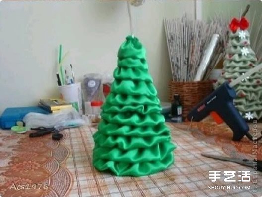 簡(jiǎn)單立體絲綢圣誕樹的制作方法圖解教程 -  rpnrmr.com