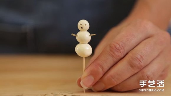 高腳玻璃杯DIY手工制作浪漫雪景造型杯的方法 -  rpnrmr.com