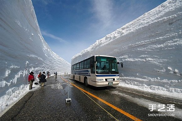 高達(dá)20米的雪墻 日本雪壁奇景震撼你的感官 -  rpnrmr.com
