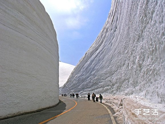 高達(dá)20米的雪墻 日本雪壁奇景震撼你的感官 -  rpnrmr.com