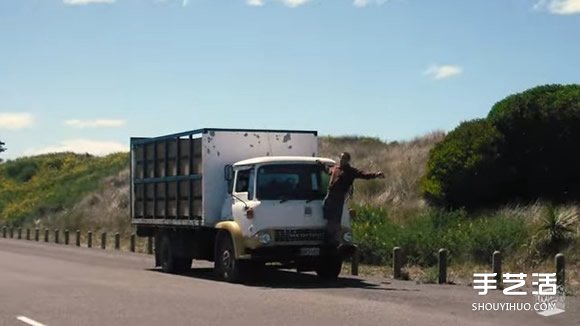 破卡車大改造！買不起房子就親手打造移動城堡 -  rpnrmr.com