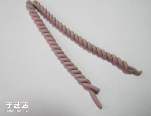 用軟陶或粘土DIY制作編織風(fēng)愛心胸針的方法 -  rpnrmr.com