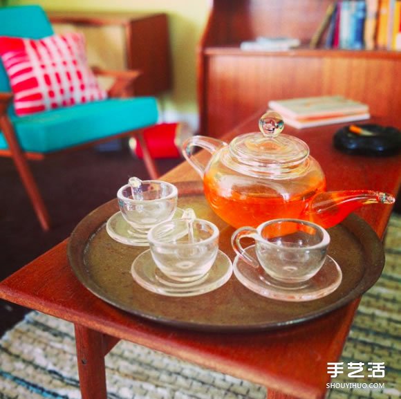 她辭退律師工作 只為完成制作微型家具的夢想 -  rpnrmr.com